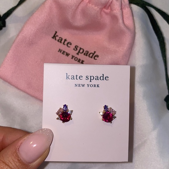 Elegant kate spade Earrings with cloth gift bag. - Picture 3 of 5